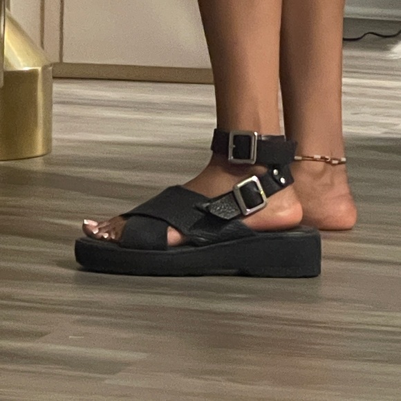 free people chunky leather sandals with ankle strap - Picture 2 of 3